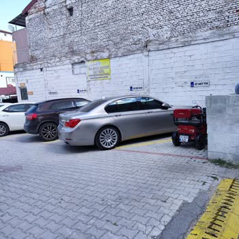 Özel Isparta Hastanesi Otoparkında Yaşanan Tabela Sorunu