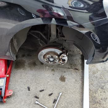 Özel Isparta Hastanesi Otoparkında Yaşanan Tabela Sorunu