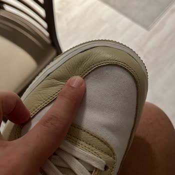 Sneaks Up Yeni Alıp Sadece Yarım Gün Giydiğim Nike Ayakkabıda Açılmalar Başladı