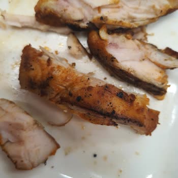 Tavuk Land Dışı Yanmış İçi Çiğ Tavuk