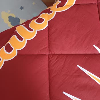 Taç Yorganın Elyafının Dışarısı Çıkması