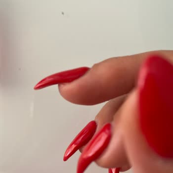 O'nail Tırnak Center Protez Tırnak Dip Doldurma Oje Yenileme İşlemi Bursa Şubesi