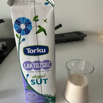 Torku Laktozsuz Sütün Rengi Pembe/Kahverengi!