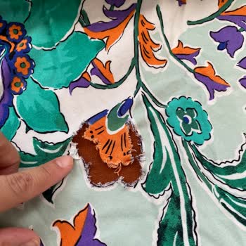 Hadise Giyim Defolu Kumaş Yırtık Çıktı