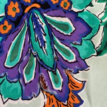 Hadise Giyim Defolu Kumaş Yırtık Çıktı