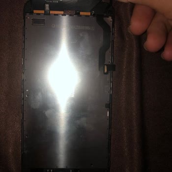 iPhone Ekranı 7 Ayda Bozuldu, Çok Kalitesiz