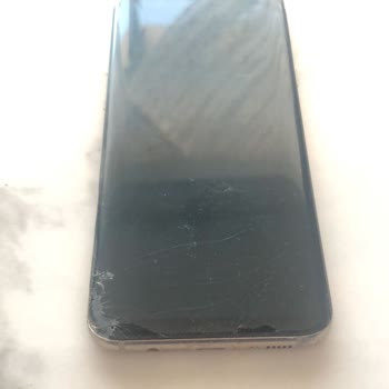 iPhone Ekranı 7 Ayda Bozuldu, Çok Kalitesiz
