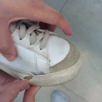 Nike Sneaks Up İnsanlarla Dalga Geçme Gerçekçi Ol!