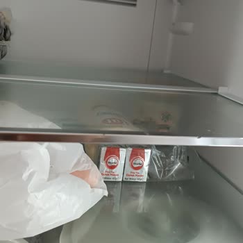 Vestel Buzdolabı Boyası Kazınmış Spreyle Boyanmış