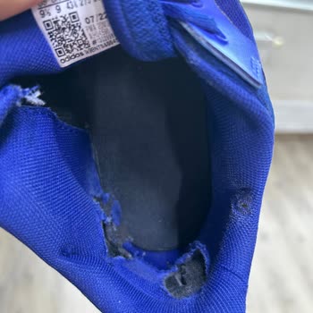 Adidas Ayakkabı Yırtılan İç Astar