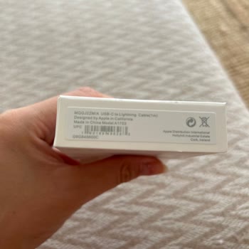 Apple Türkiye Store Orijinalliği Şüpheli Ürün Satıyor!