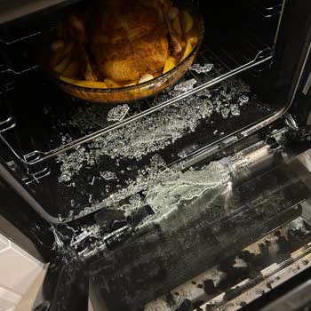 Bosch Ankastre Fırın İç Cam Patlaması