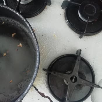 Koçtaş Set Üstü Ocak Camı Patladı
