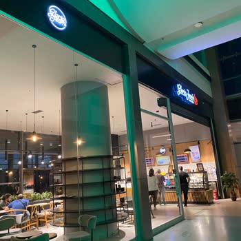 Gloria Jean's Coffee G***** C****** Sahipleri Ve Çalışanları Tarafından Hakaret Ve Tehdit