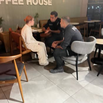 Gloria Jean's Coffee G***** C****** Sahipleri Ve Çalışanları Tarafından Hakaret Ve Tehdit