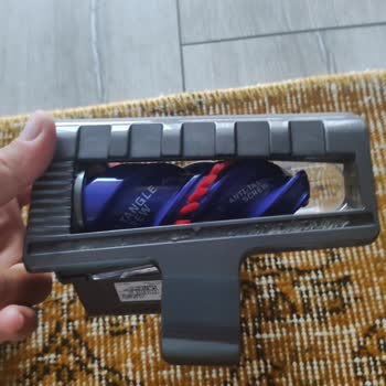 Dyson V15 Süpürge İle Evi Süpürmek Artık Çok Zor.