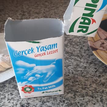 Pınar Et ve Süt Süt İçerisinde Parçalar Çıkması
