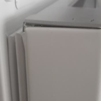 Aynı Gün Kurulmuş Vestel Defolu Buzdolabının Değişiminin Yapılmaması