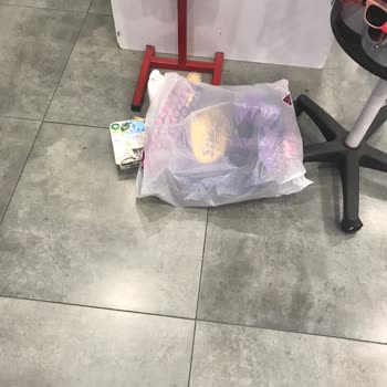 Gratis Çalışanlarının Haksızlığı Ve Ürün Ayırması