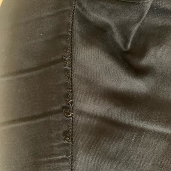 İba Medikal'den Aldığım Pantolonun Dikişi Yırtıldı, Firma Sorumluluğunu Kabul Etmedi