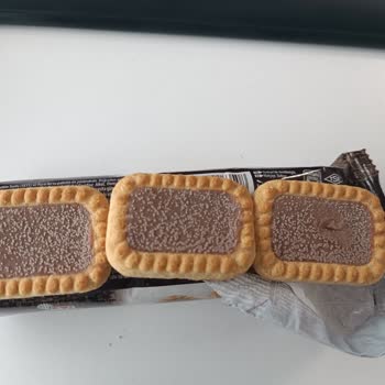 Eti Gıda Bisküvi Üzerinde Küfler Mevcut