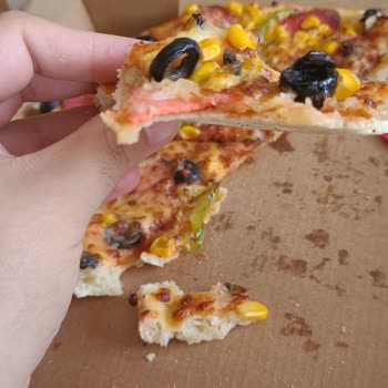 Domino's Pizza Fazladan Kesilen Ücretin İadesini İstiyorum