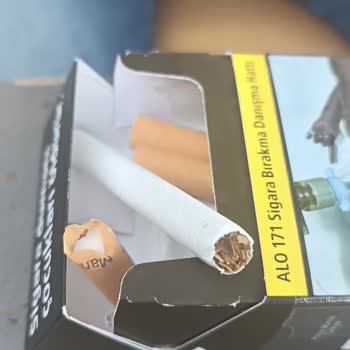 Marlboro Paketinden Çıkan Sigaralar Filtresi Kırık Çıkıyor
