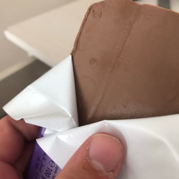 Milka Çikolata Bayat Ve Bozuk Çıktı