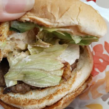 Burger King Çürük Ürün Koyarak İnsan Sağlığıyla Oynuyorlar