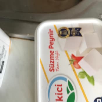 Ekici Süzme Peynirin Ekşimiş Kokusu