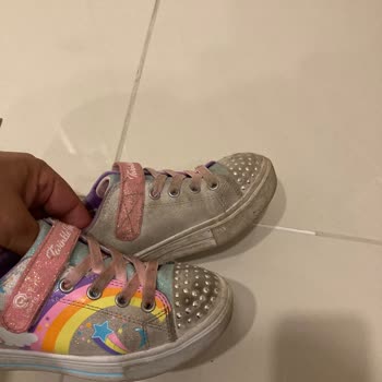 Skechers Ayakkabının Aşırı Kir Toz Tutması