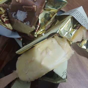 Magnum Dondurmadan Çıkan Jöle Gibi Cisimler