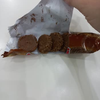 Ülker Albeni İçinden Çıkan Kurtlar