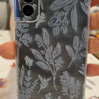 Dara Aksesuar Sattıkları Ürünle Gelen Ürün Alakasız. Kılıf Kalitesiz.