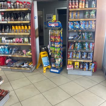 Opet Benzin İstasyonunda Kapalı Tuvalet