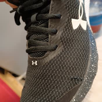 Under Armour 1 Senede Yırtılan Ayakkabı Ve Hatayı Kullanıcıda Bulması
