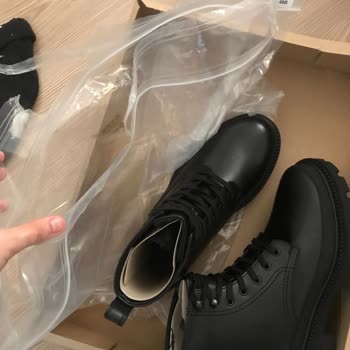 Kargoist Kargo Paketini Açıyor