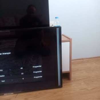 A101 Ekran Hasarlı TV