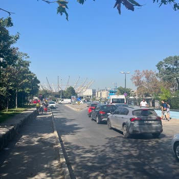 İspark Yarım Saat Park Sırası Bekletiyor