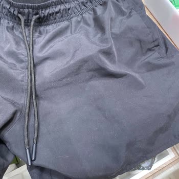 Lacoste Mayo Tüy Ve Toz Topluyor Giyilemeyecek Kadar Kötü