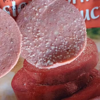 BİM'de Bozuk Satılan Sucuk