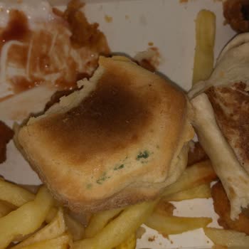KFC Küflü Ve Bozulmuş Yiyecek
