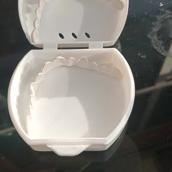 Dental Diş Protezi Yanılttı