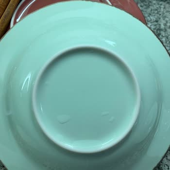 Madame Coco Porselenlerin Yazıları Silindi