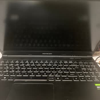 Monster Abra V15.5 Laptop Açılmıyor