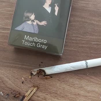 Philip Morris Sigara İçinden Her Şey Çıkabilir