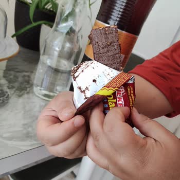 Ülker Çikolatalı Gofretin Bozuk Çıkması