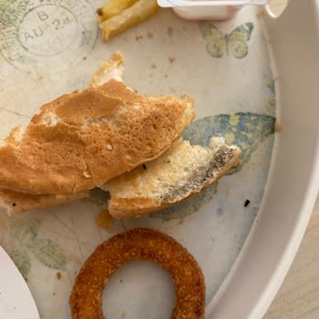 Popeyes Kirli Ekmek Yollamışlar