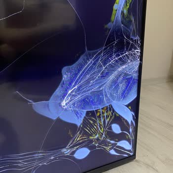 Philips TV Kırık Çıkı Servis Raporu Günlerdir Çıkartıp Göndermedi.