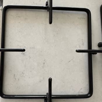 Bosch Ankastre Ocak Boya Atması